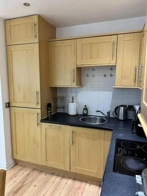 Modern Two Bedroom Apartment - Sleeps 4 - Spacious Liverpool